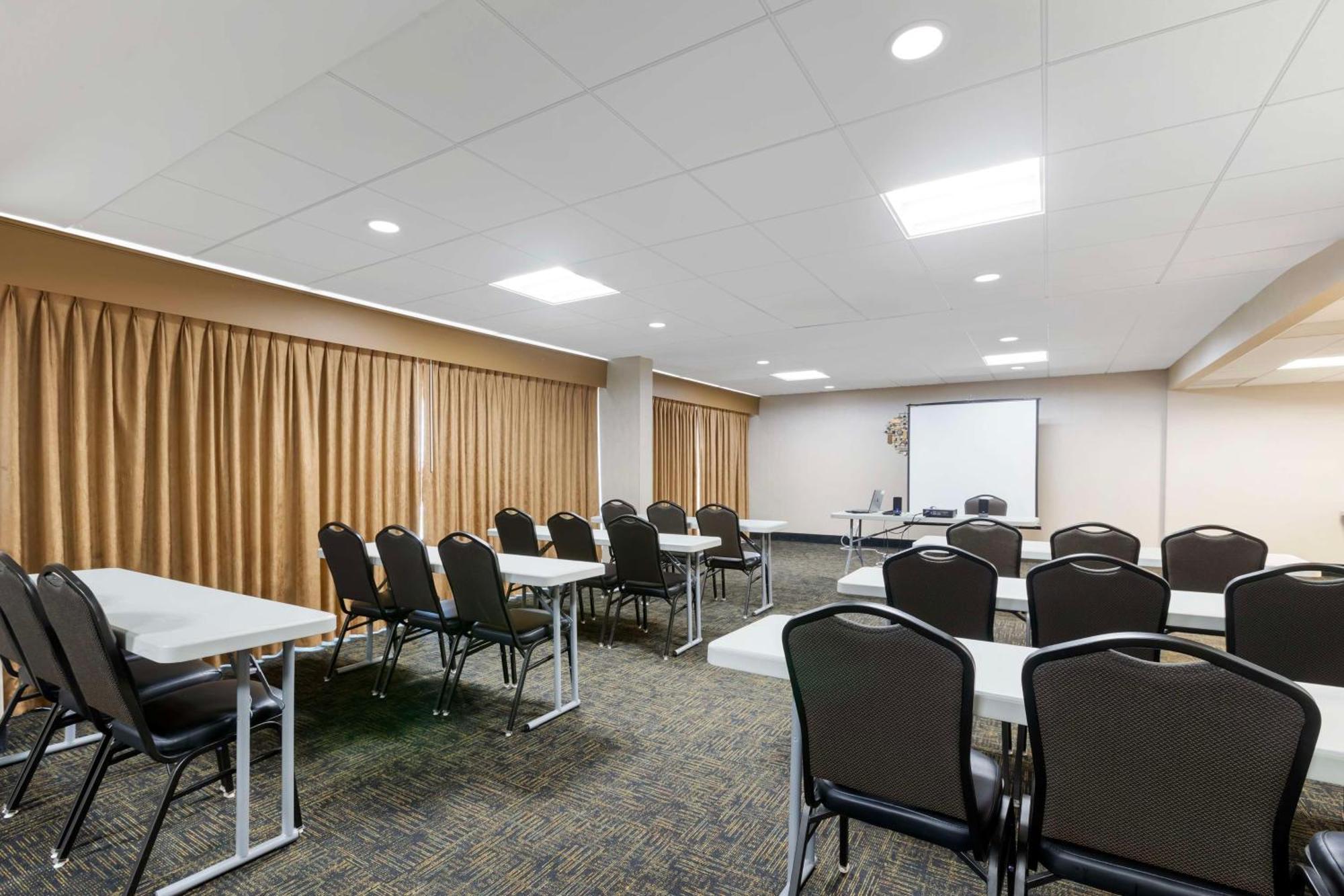 Best Western Plus Midwest Inn Omaha Ngoại thất bức ảnh
